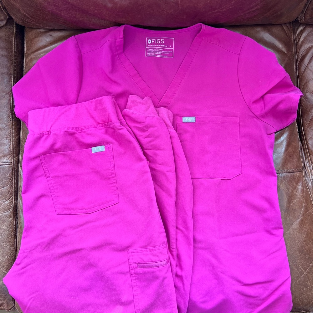 Figs scrub set + extra top